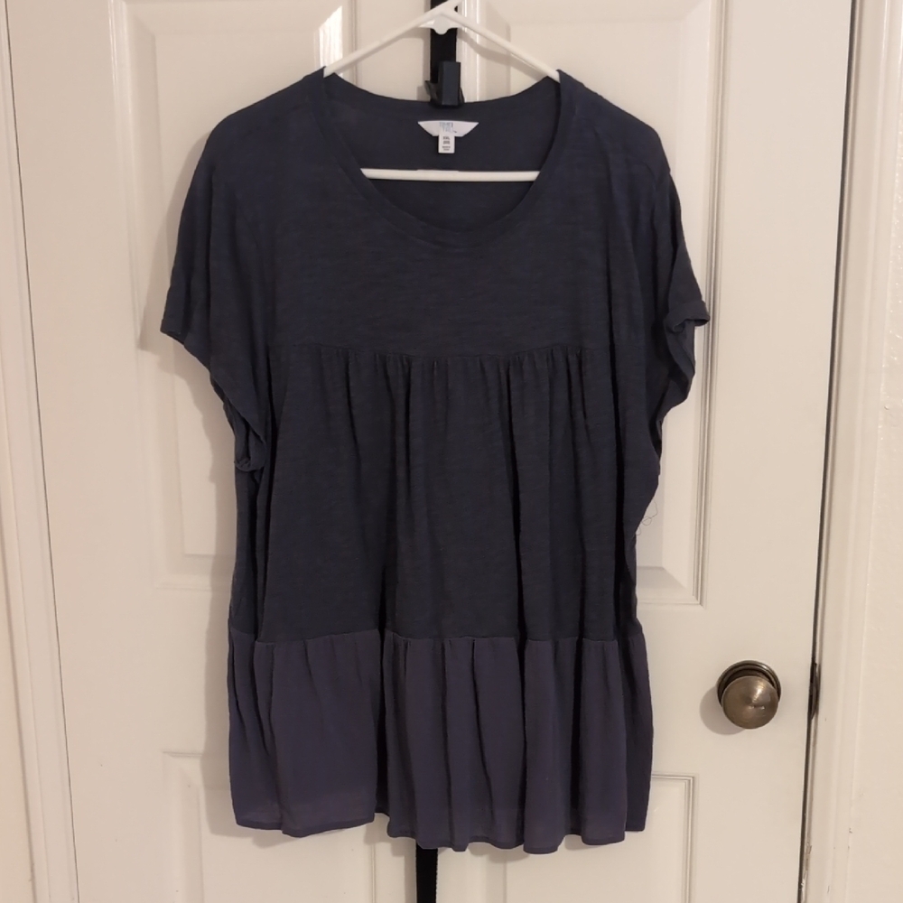 Women's Gray Top